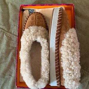 Tory Burch shearling slippers Sz 9